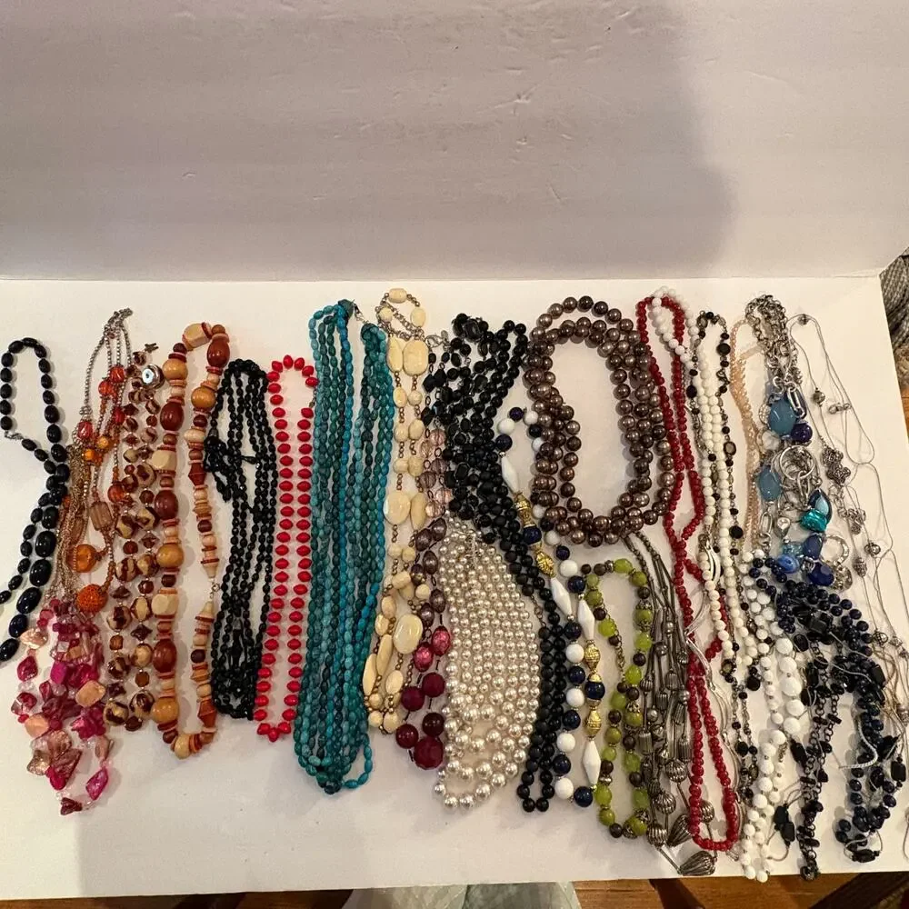 Jewelry Junk Lot Necklaces 3 lbs Vintage Variety Beads Pendants Wear Repair